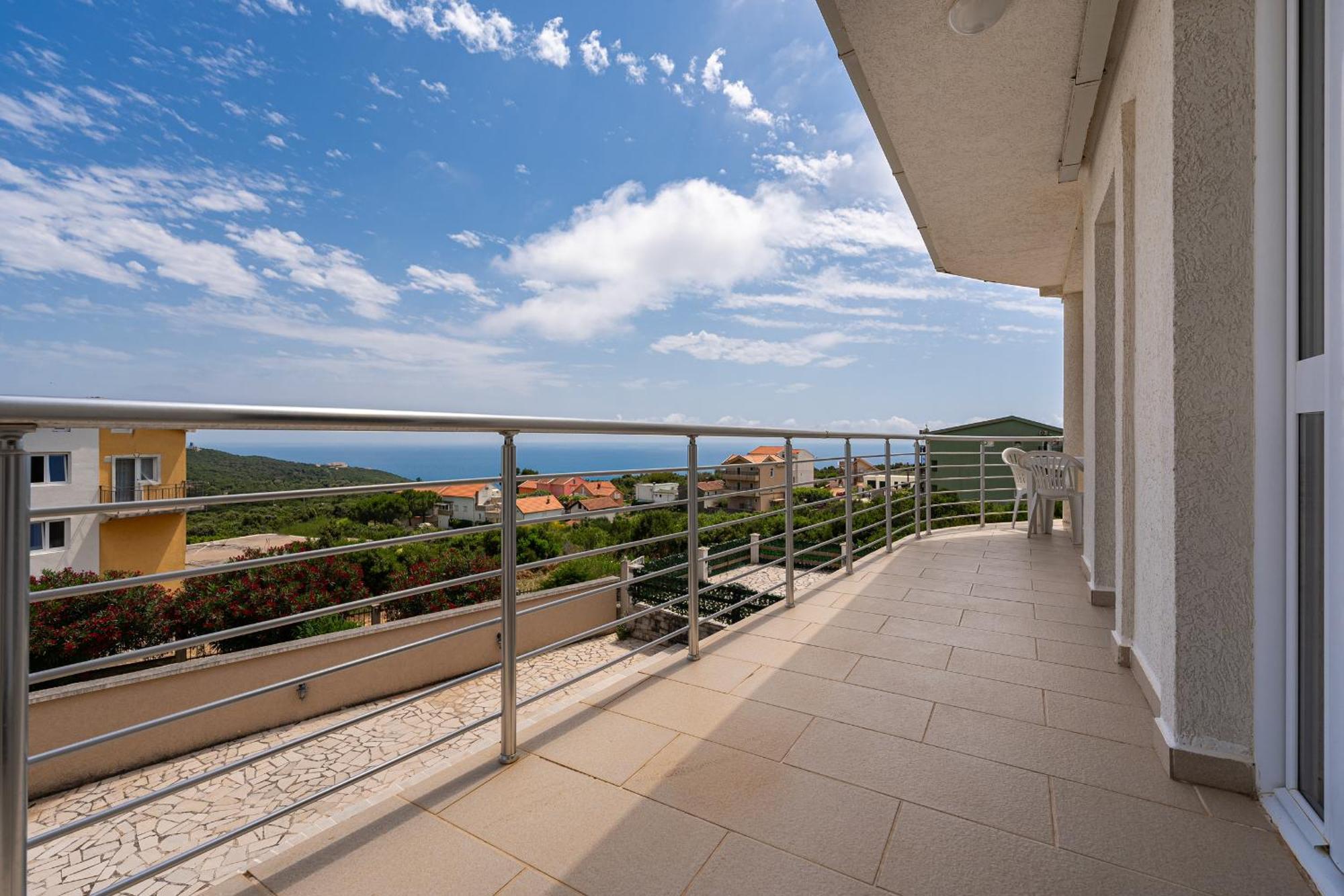 Apartment Family Budva